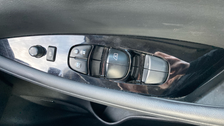 Nissan LEAF 160kW e+ Tekna 62kWh 5dr Auto Electric Hatchback